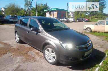 Opel Astra  2012