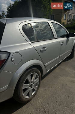 Opel Astra  2005