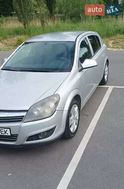opel astra 2011 в Рівне від професійного продавця Анатолій Гиндич