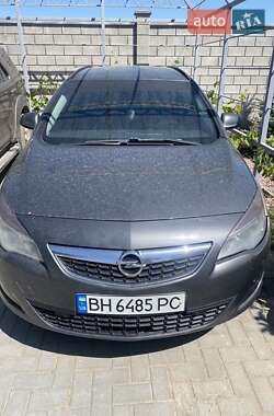 Opel Astra  2011
