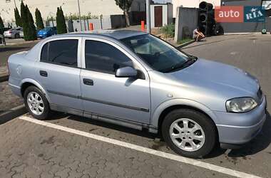 Opel Astra  2001