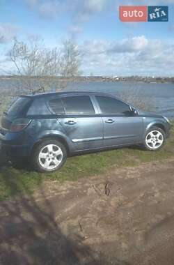Opel Astra  2007