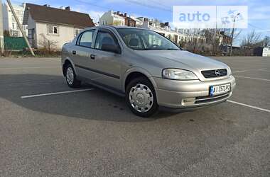 Opel Astra  2008