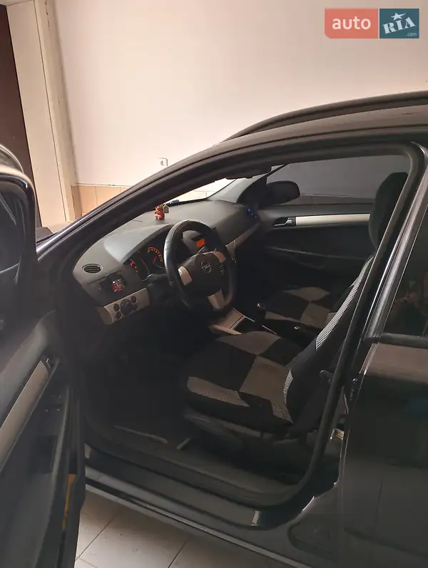 Opel Astra 2008