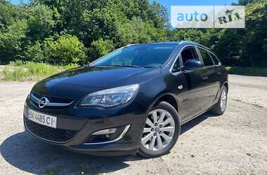 Opel Astra  2012