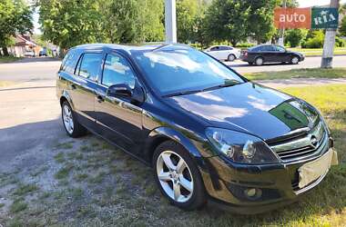 Opel Astra  2010
