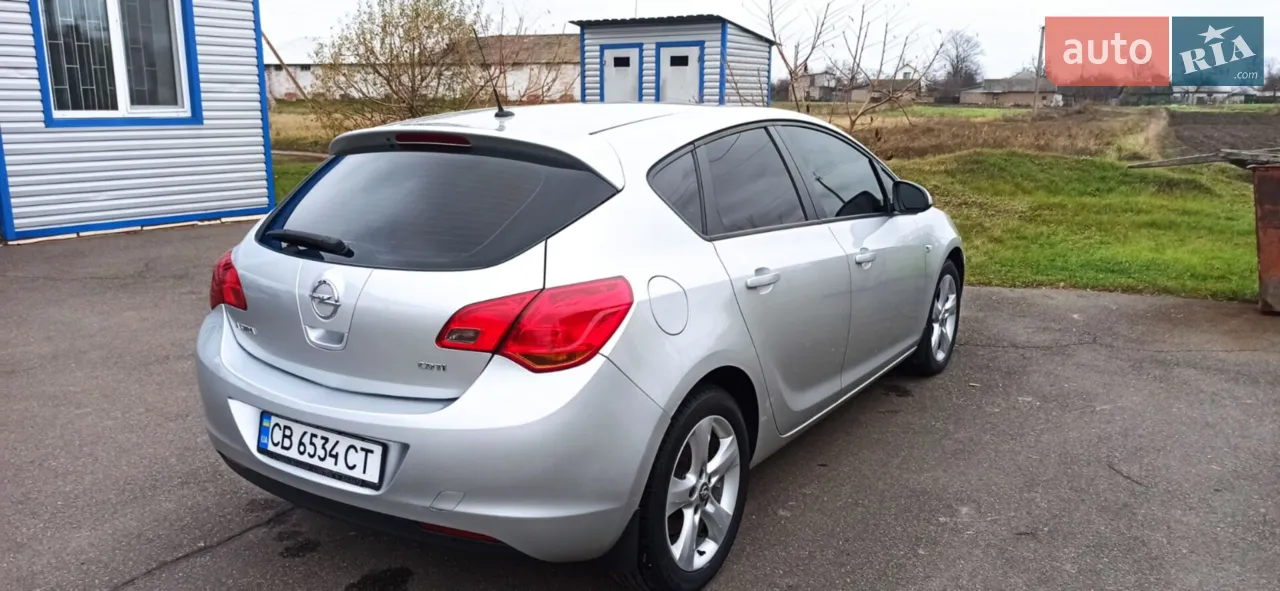 2010 Opel Astra - мініатюра 4