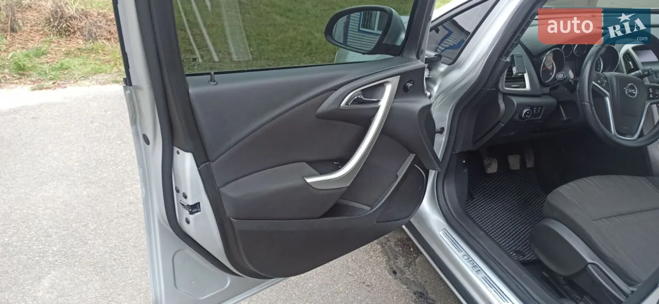 2010 Opel Astra - мініатюра 5
