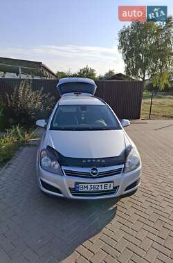 Opel Astra  2010