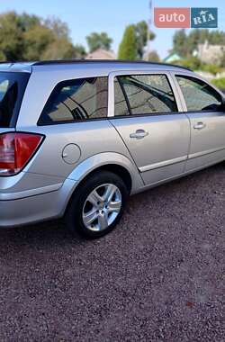 Opel Astra  2008