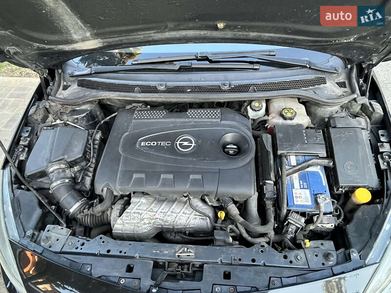 Універсал Opel Astra 2014 в Києві фото 8 Універсал Opel Astra 2014 в Києві
