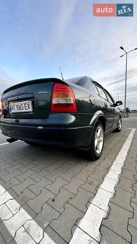 Opel Astra 2004