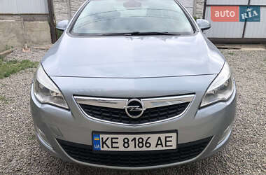Opel Astra  2010