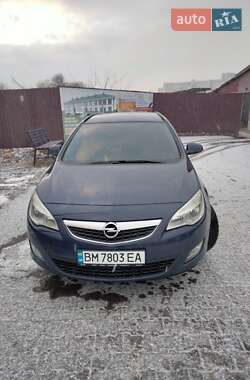 Opel Astra  2011