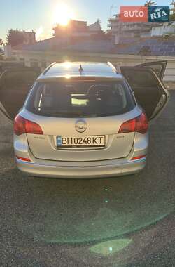 Opel Astra 2013