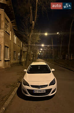 Opel Astra  2012