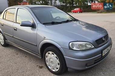 Opel Astra  2008