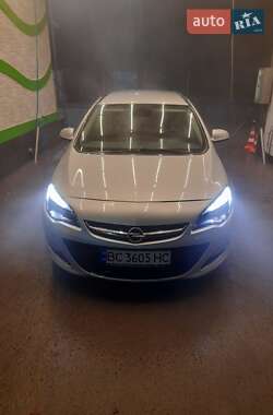 Opel Astra  2013