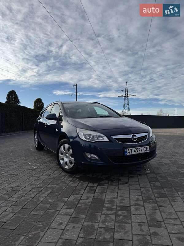 Універсал Opel Astra