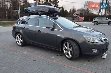 Opel Astra 2011