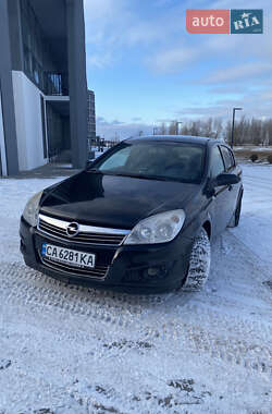 Opel Astra  2009