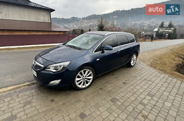 Opel Astra  2010