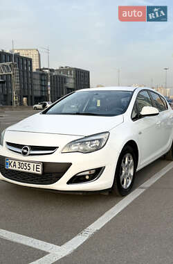 Opel Astra  2012
