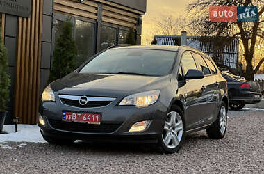 Opel Astra  2012