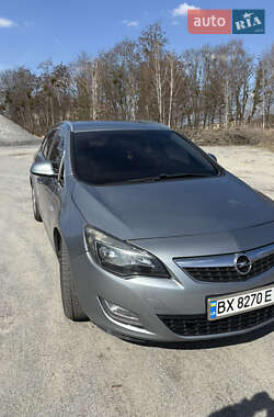 Opel Astra  2011