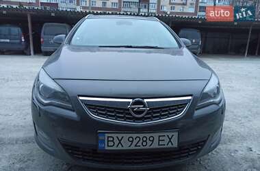 Opel Astra 2011