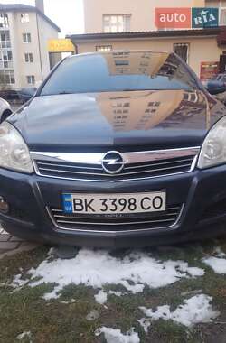 Opel Astra  2008