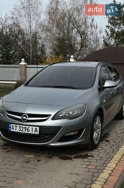 Opel Astra  2012