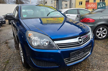 Opel Astra  2009