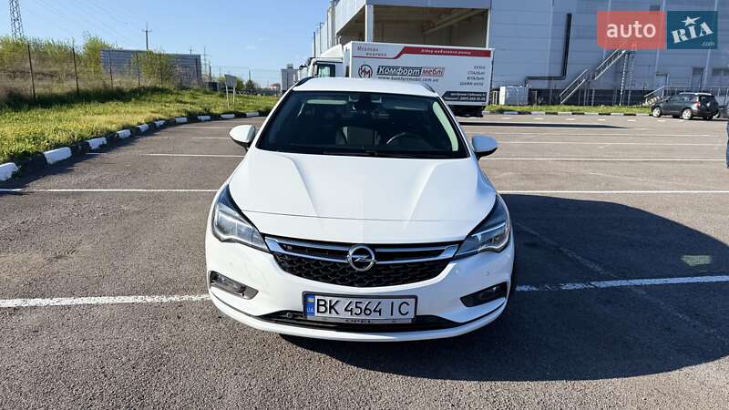 Универсал Opel Astra 2019 в Ровно