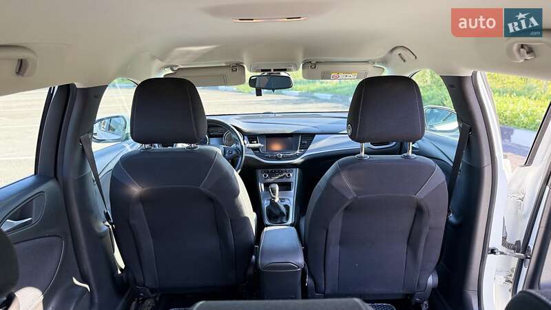 Универсал Opel Astra 2019 в Ровно