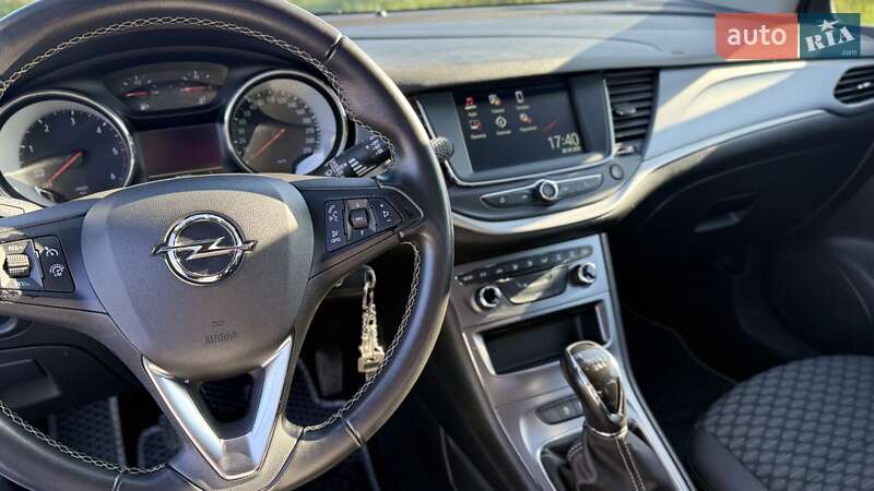 Универсал Opel Astra 2019 в Ровно