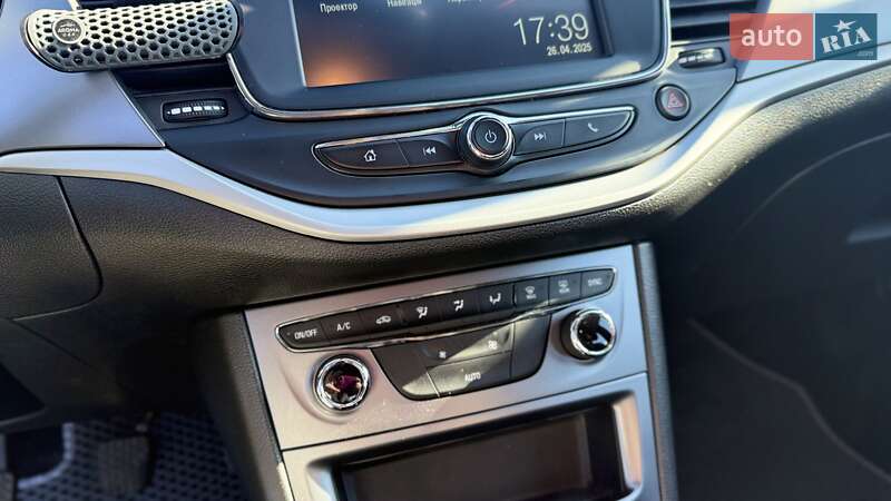 Универсал Opel Astra 2019 в Ровно