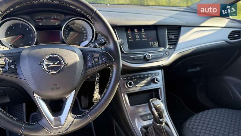 Универсал Opel Astra 2019 в Ровно