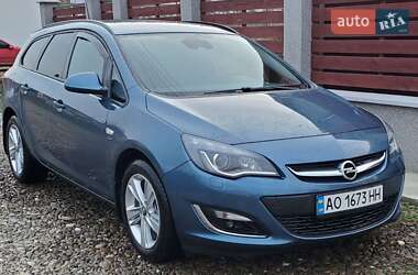 Opel Astra  2013