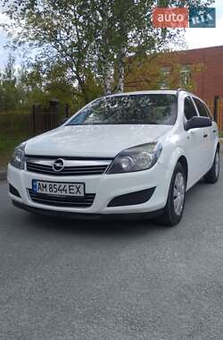Opel Astra 2011