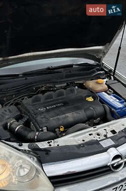 Opel Astra  2005