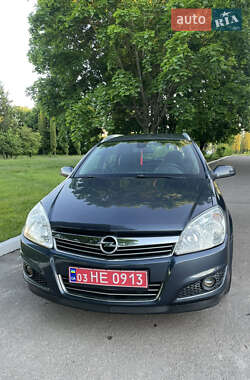 Opel Astra  2010