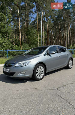Opel Astra  2011
