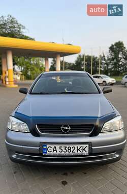 Opel Astra  2008