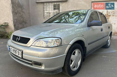 Opel Astra  2006