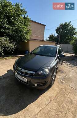 Opel Astra  2010
