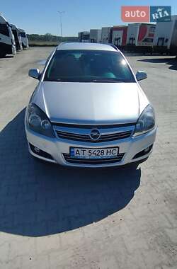 Opel Astra  2013