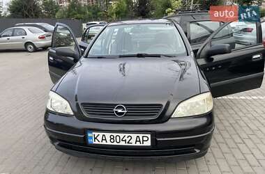 Opel Astra  2008