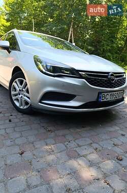 Opel Astra  2017