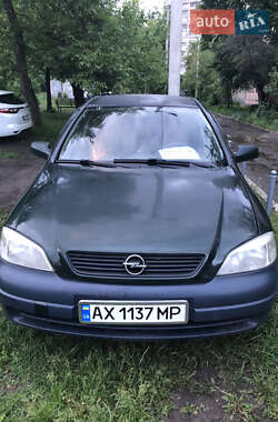 Opel Astra  2001